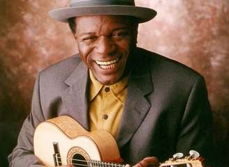 Almir Guineto foi o fundador do grupo Fundo de Quintal