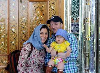 Nazanin Zaghari-Ratcliffe foi libertada, mas não poderá voltar a Londres por uma nova acusação do governo