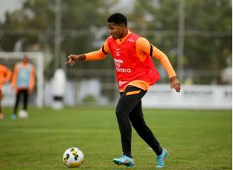 Wesley é um dos garotos que tem grandes chances de iniciar como titular(Foto: Rodrigo Coca/Ag.Corinthians)