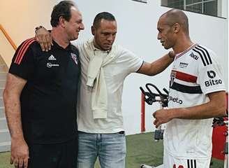 Rogério Ceni, Miranda e Luís Fabiano juntos durante o jogo do São Paulo (Foto: Divulgação / São Paulo FC)
