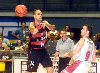 Pelo Flamengo, Oscar estabeleceu novo recorde mundial de pontos, batendo o americano Kareem Abdul-Jabbar, ex-astro da NBA.