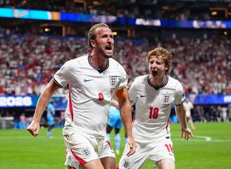 Harry Kane garantiu a classificação às oitavas ao marcar os dois gols da virada sobre a RD Congo na fase 16 avos. 