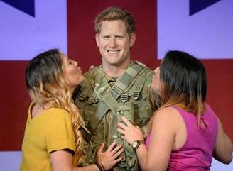 <p>As meninas ganharam uma nova oportunidade de se aproximar do "príncipe"</p>