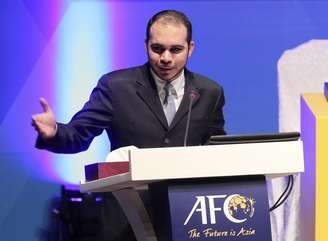 <p>Príncipe da Jordânia, Ali bin al-Hussein, será um dos candidatos à presidência da Fifa</p>