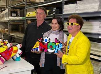 O presidente Jair Bolsonaro e primeira-dama Michelle visitaram o estúdio do artista plástico Romero Britto, em Miami