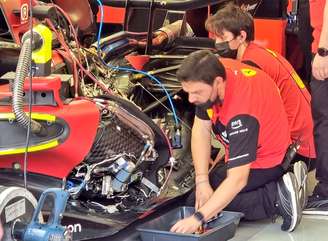 Os motores ainda merecem atenção... aqui, Ferrari em Barcelona