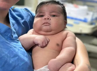 Bebê Alderico nasceu com 6,5 kg em parto normal realizado em maternidade de Colatina