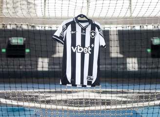 Camisa do Botafogo. 