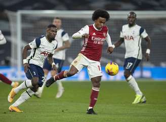 Willian defendeu o Arsenal entre 2020 e 2021, depois de uma passagem repleta de títulos no Chelsea