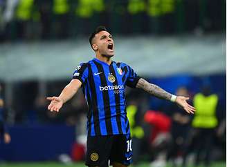 Lautaro Martinez celebra classificação da Inter de Milão diante do Bayern de Munique
