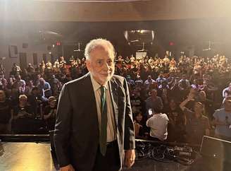 Ícone do cinema, Coppola se recupera bem após cirurgia e tranquiliza fãs ao redor do mundo