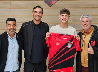 Patrick, filho de Giba, jogou pelo Athletico-PR