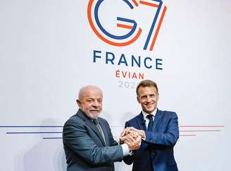 Lula fez sua primeira reunião bilateral às margens do G7 com Emmanuel Macron, presidente da França e anfitrião do evento