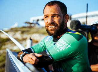 Aos 36 anos, Alejo Muniz despediu-se do Circuito Mundial na Praia de Itaúna, em Saquarema