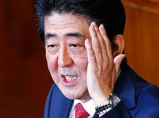 Premiê do Japão, Shinzo Abe, em discurso no Parlamento, em Tóquio. 12/02/2015