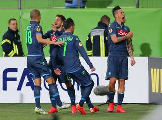 Napoli eliminou sensação Wolfsburg e é favorito contra Dnipro
