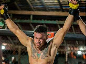 Adriano "Mamute" tinha 29 anos e, além de lutador de MMA, também era eletricista naval (Foto: Divulgação)