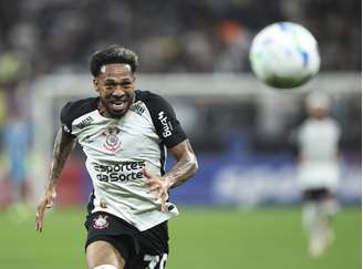 José Martínez atuando pelo Corinthians, em partida contra o América de Cali pela Libertadores de 2025 