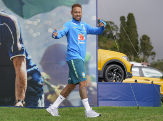 Neymar está em recuperação de problema na panturrilha 