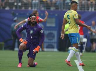 Alisson, goleiro do Brasil, após sofrer gol da Noruega nas oitavas de final da Copa do Mundo.
