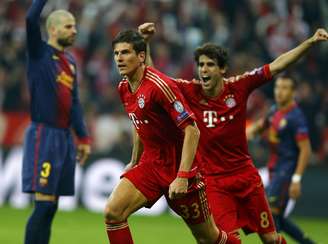 <p>Mario Gomez fez o segundo gol do Bayern em posição duvidosa</p>