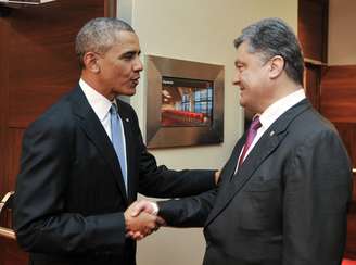 Barack Obama se reuniu com Petro Poroshenko na Polônia