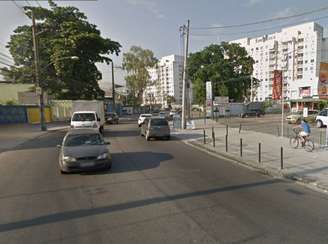 Avenida Tenente Muniz de Aragão, em Jacarepaguá, onde motorista foi baleado