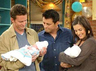 Joey, Chandler e Monica na série Friends
