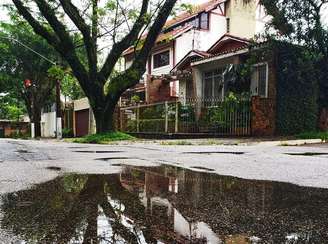 Tempo úmido e frio predomina na Grande São Paulo (Foto: São Paulo, SP, por André C.)