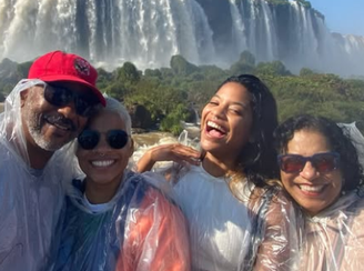 Juliana Marins, seu pai, sua irmã e sua mãe