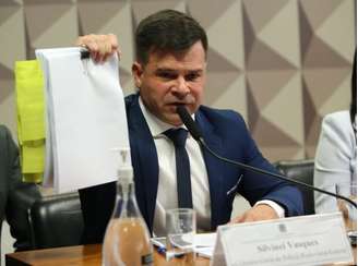O ex-diretor-geral da Polícia Rodoviária Federal (PRF) Silvinei Vasques durante depoimento na Comissão Parlamentar Mista de Inquérito (CPMI) dos Atos Golpistas