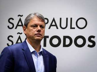 O governador do Estado de São Paulo, Tarcísio de Freitas concede entrevista coletiva atualizando novas ações e dados de casos referente a intoxicação por metanol, após reunião com o gabinete de crise com representantes e associações do setor de bebidas