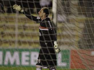 Rogério Ceni sofreu quatro gols em La Paz e se incomodou com a postura do time