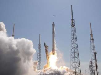 A cápsula Dragon, da SpaceX, partiu em abril num foguete Falcon 9 com destino à Estação Espacial Internacional