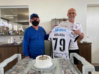 Seo Miranda foi homenageado pelo Corinthians no dia do aniversário (Foto: Felipe Szpak/ Ag. Corinthians)