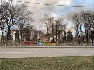 Teatro de Mariupol ficou destruído após ataque russo