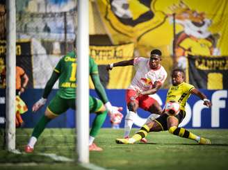 Henry Mosquera, jogador do Red Bull Bragantino. 