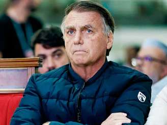 Segundo os advogados, o ex-presidente Jair Bolsonaro (PL) teve agravamento de soluços