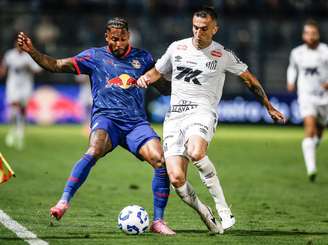 Fernando, jogador do Red Bull Bragantino. 
