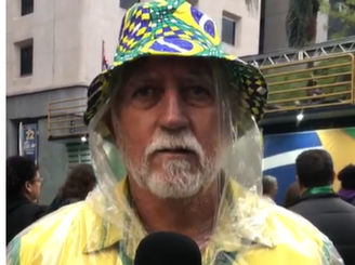 Salvador Moretti em ato de Flávio