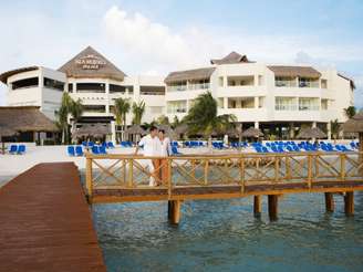 Resort Isla Mujeres Palace fica localizado na Península de Yucatán, na costa mexicana, de frente para o mar do Caribe