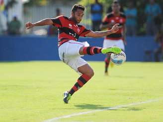 Ibson fez um belo gol de voleio no empate do Flamengo