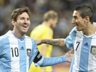 Messi e Di Maria ajudaram Argentina a fazer 3 a 1 na Suécia
