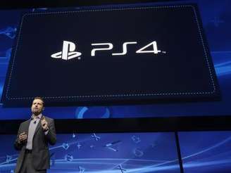 <p>Vice-presidente da Sony Worldwide Studios, Michael Denny disse que Sony quer mostra filosofia do PS4 primeiro e depois anunciar funcionalidades</p>