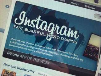 No fim de outubro, com menos de um mês no ar, o aplicativo foi escolhido pela como "aplicativo da semana" na App Store