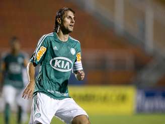 <p>Defensor palmeirense está liberado para jogo da Libertadores; substituto na Seleção será Rodrigo Moledo</p>