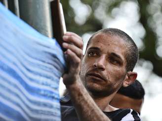 <p>Encanador Rogério Pereira dos Santos vai começar a trabalhar na obra mesmo após susto  </p>