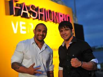 <p>O <strong>Terra</strong> convidou para o Fashion Rio Verão 2014 Erick Silva, lutador do meio-médios, e Rafael Feijão, estreando no UFC no próximo mês de junho pelos meio-pesados</p>