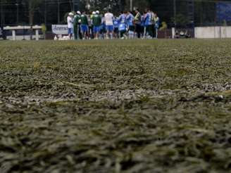 Palmeiras treinou nesta quarta em grama artificial no Clube Nacional