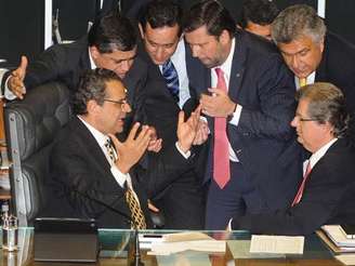 MP dos Portos provoca discussões na Câmara e no Senado